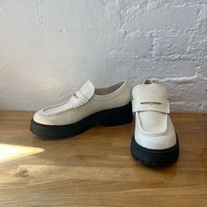 Steve Madden Lawrence White Loafer